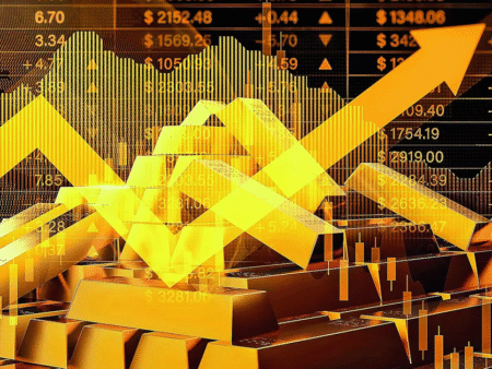 Gold flirts with 1% loss on Tuesday while markets see tariff fears have peaked